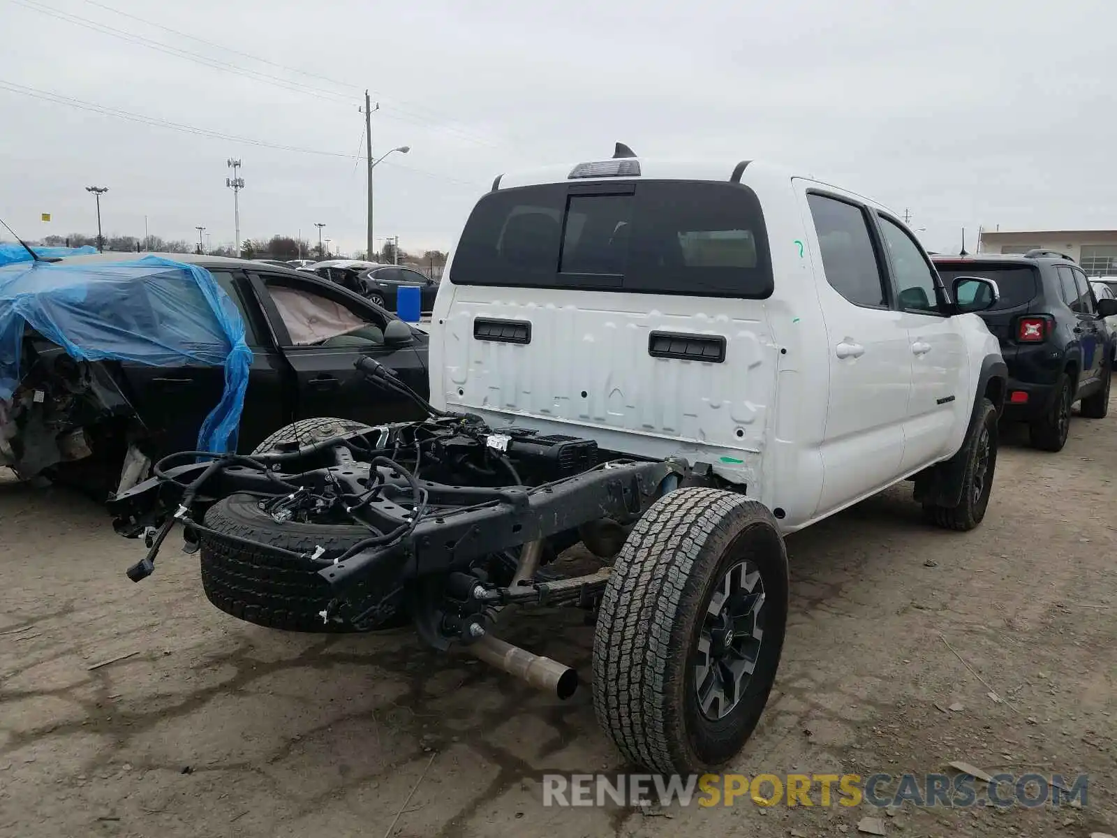 4 Photograph of a damaged car 3TMCZ5ANXKM269231 TOYOTA TACOMA 2019