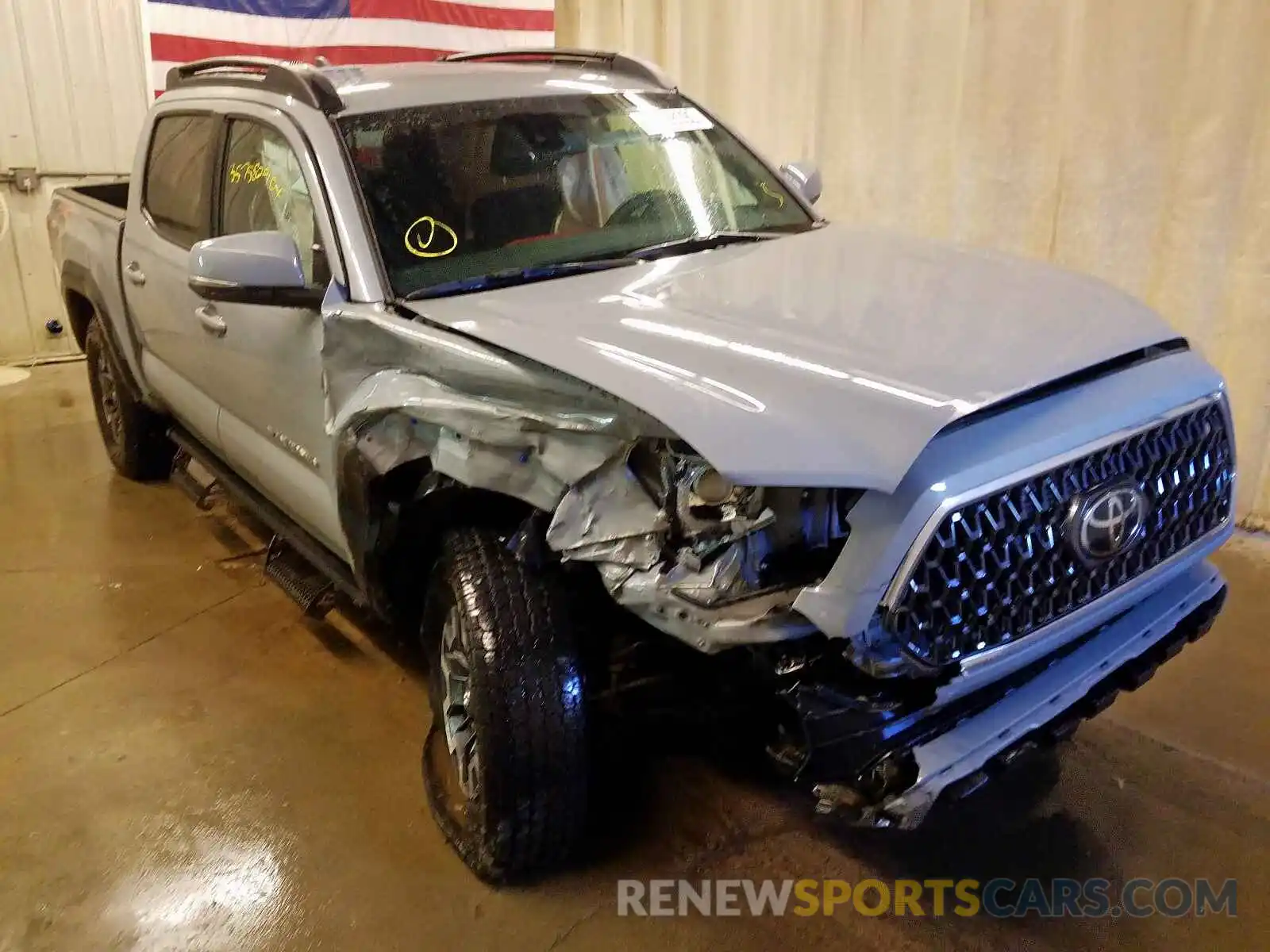 1 Photograph of a damaged car 3TMCZ5ANXKM270301 TOYOTA TACOMA 2019