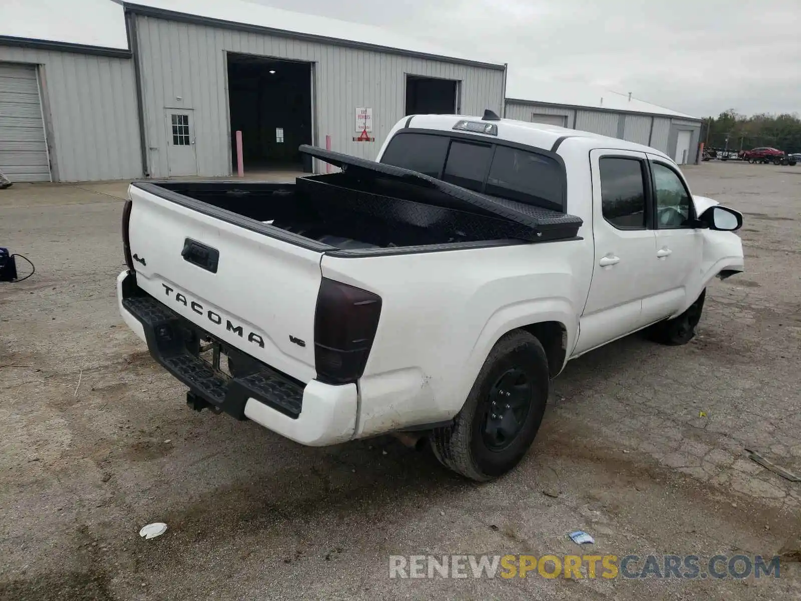 4 Photograph of a damaged car 3TMCZ5ANXKM272663 TOYOTA TACOMA 2019