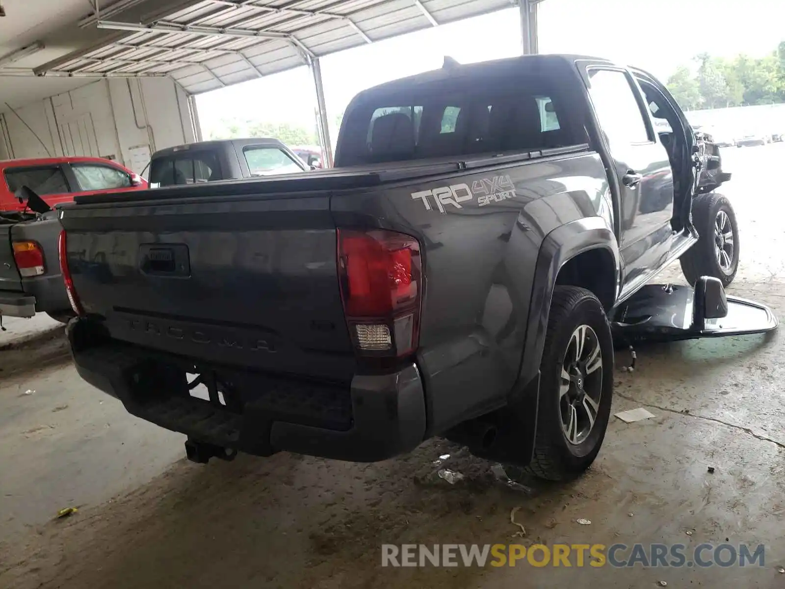 4 Фотография поврежденного автомобиля 3TMCZ5ANXKM276017 TOYOTA TACOMA 2019