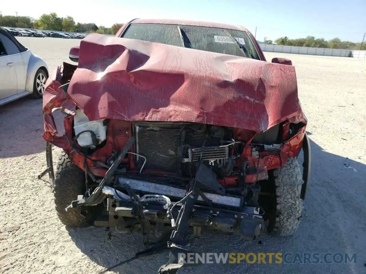 9 Photograph of a damaged car 3TMCZ5ANXKM282318 TOYOTA TACOMA 2019