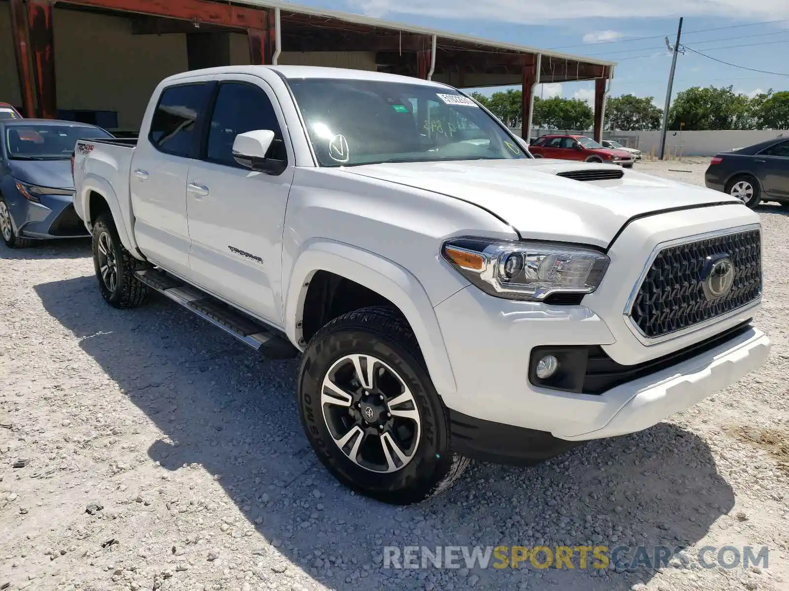 1 Photograph of a damaged car 3TMCZ5ANXKM284389 TOYOTA TACOMA 2019