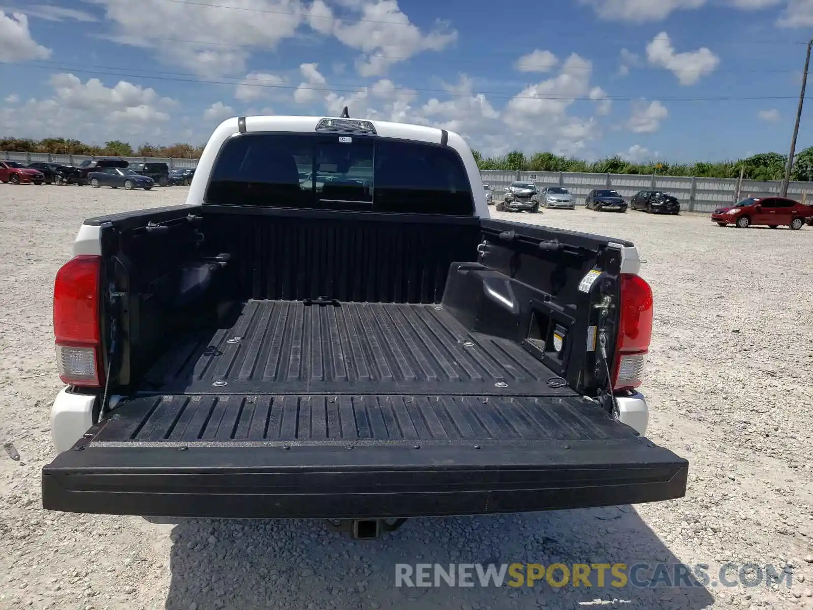 9 Photograph of a damaged car 3TMCZ5ANXKM284389 TOYOTA TACOMA 2019