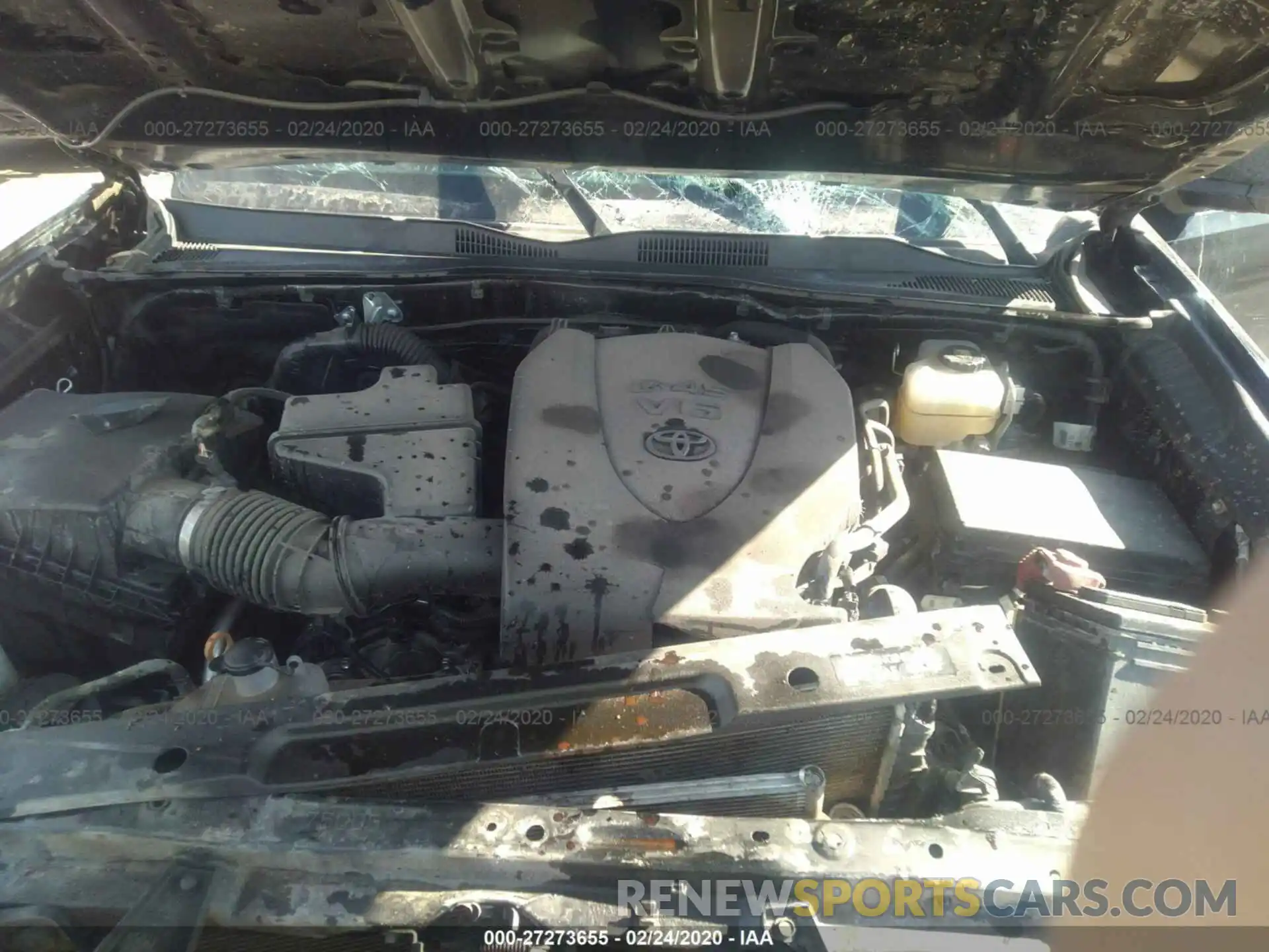 10 Photograph of a damaged car 3TMDZ5BN0KM056646 TOYOTA TACOMA 2019