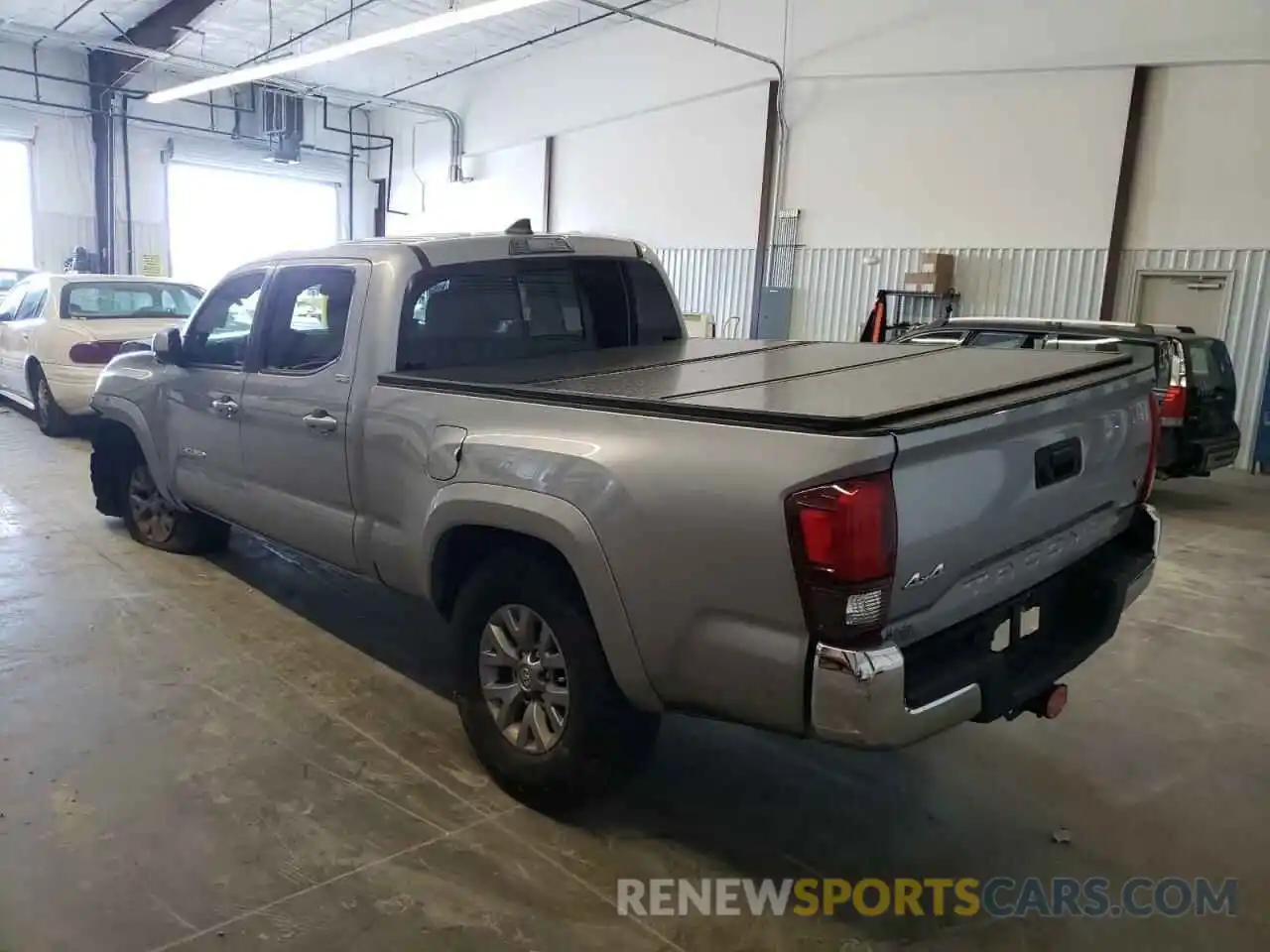 3 Photograph of a damaged car 3TMDZ5BN0KM061233 TOYOTA TACOMA 2019