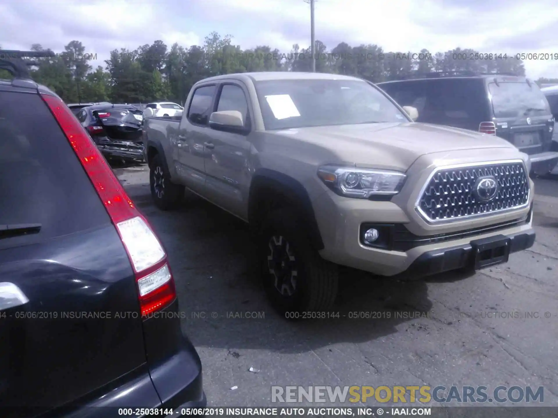 1 Photograph of a damaged car 3TMDZ5BN0KM065914 TOYOTA TACOMA 2019