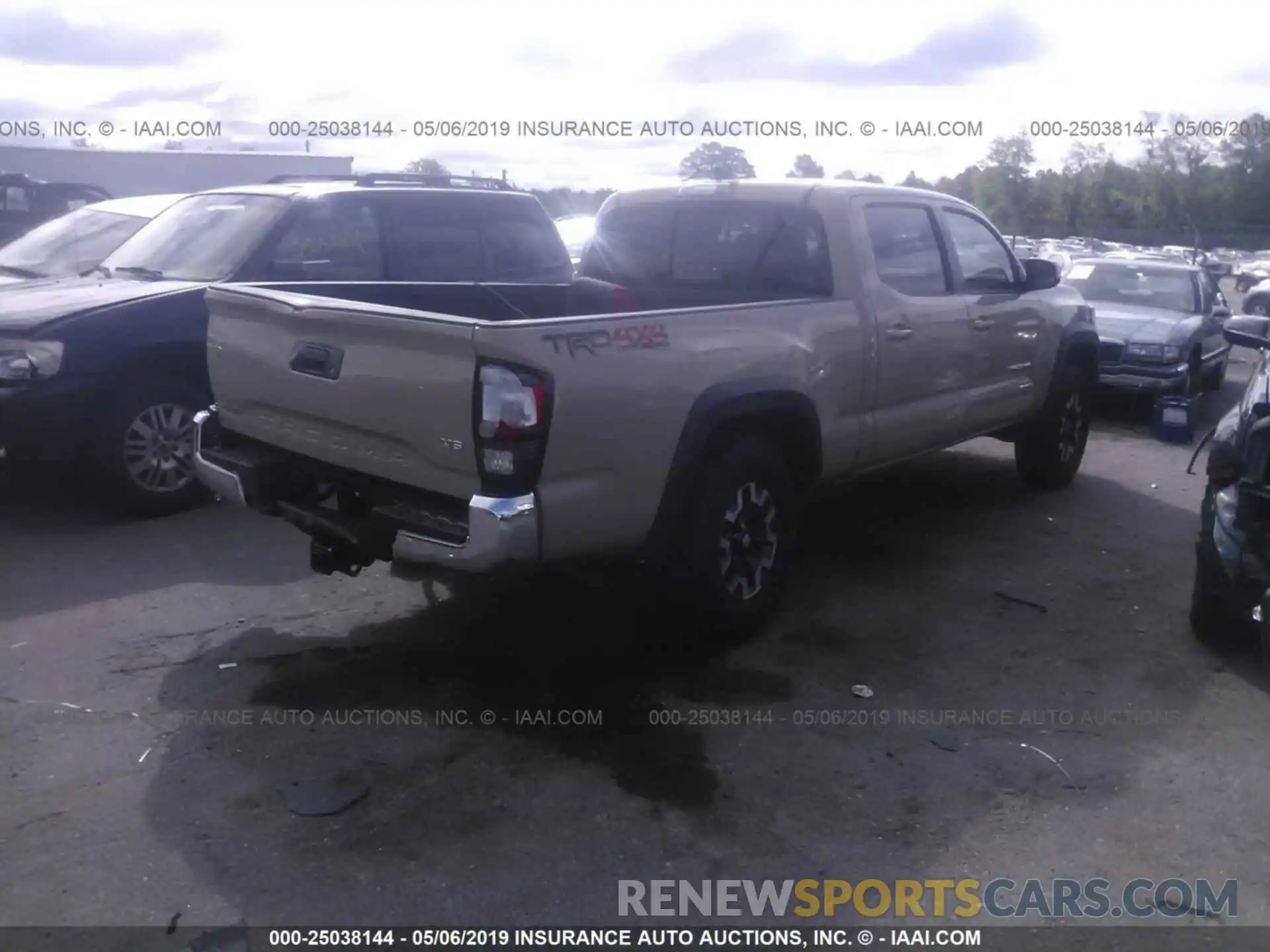 4 Фотография поврежденного автомобиля 3TMDZ5BN0KM065914 TOYOTA TACOMA 2019