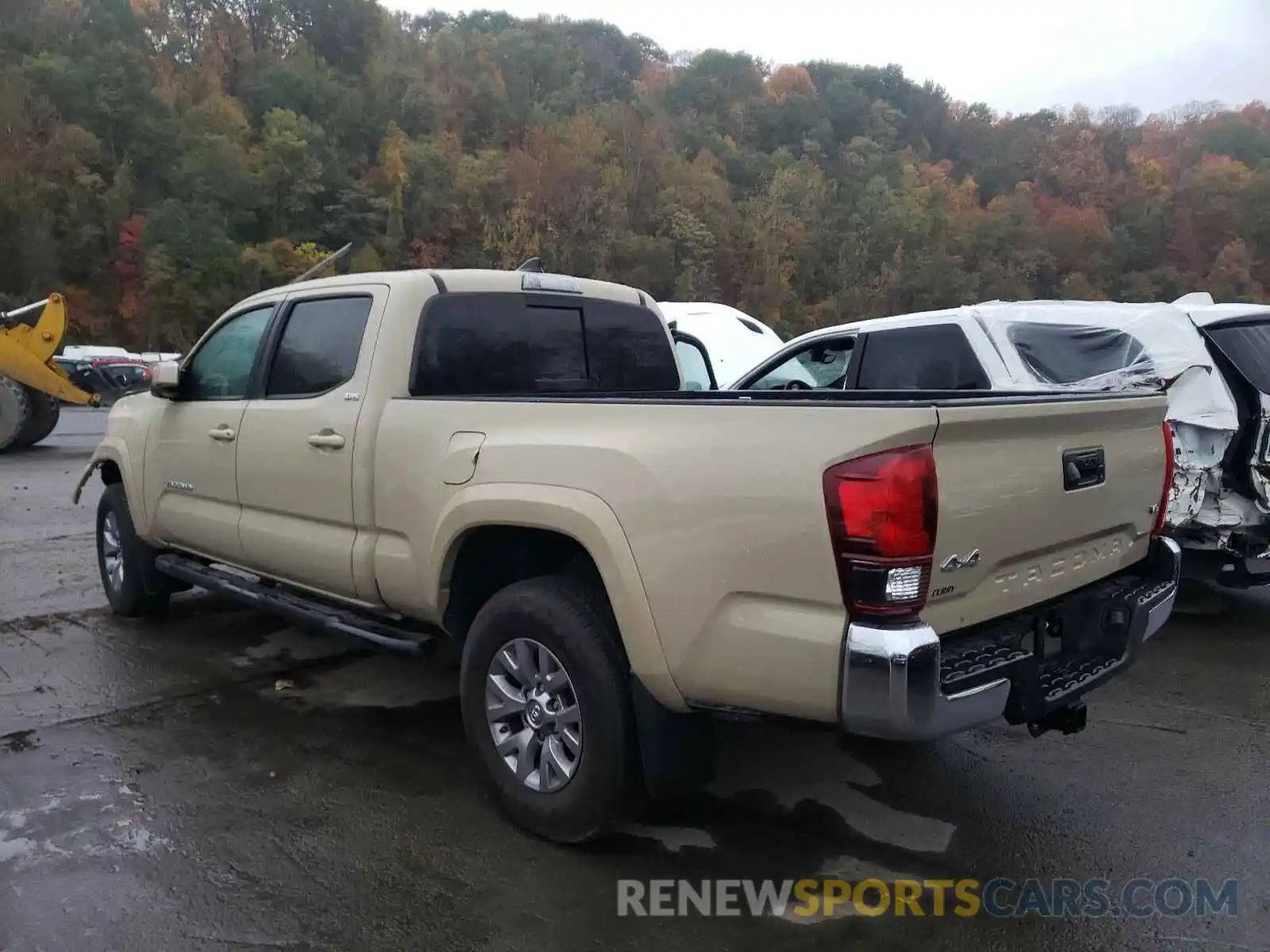 3 Photograph of a damaged car 3TMDZ5BN0KM077836 TOYOTA TACOMA 2019