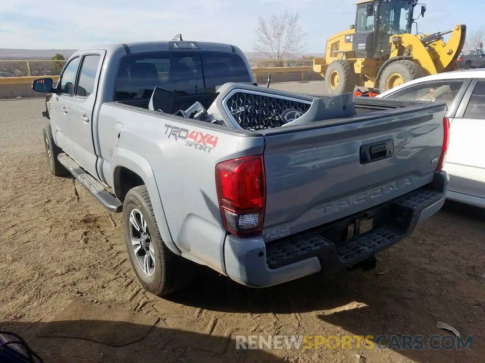 3 Фотография поврежденного автомобиля 3TMDZ5BN1KM059670 TOYOTA TACOMA 2019