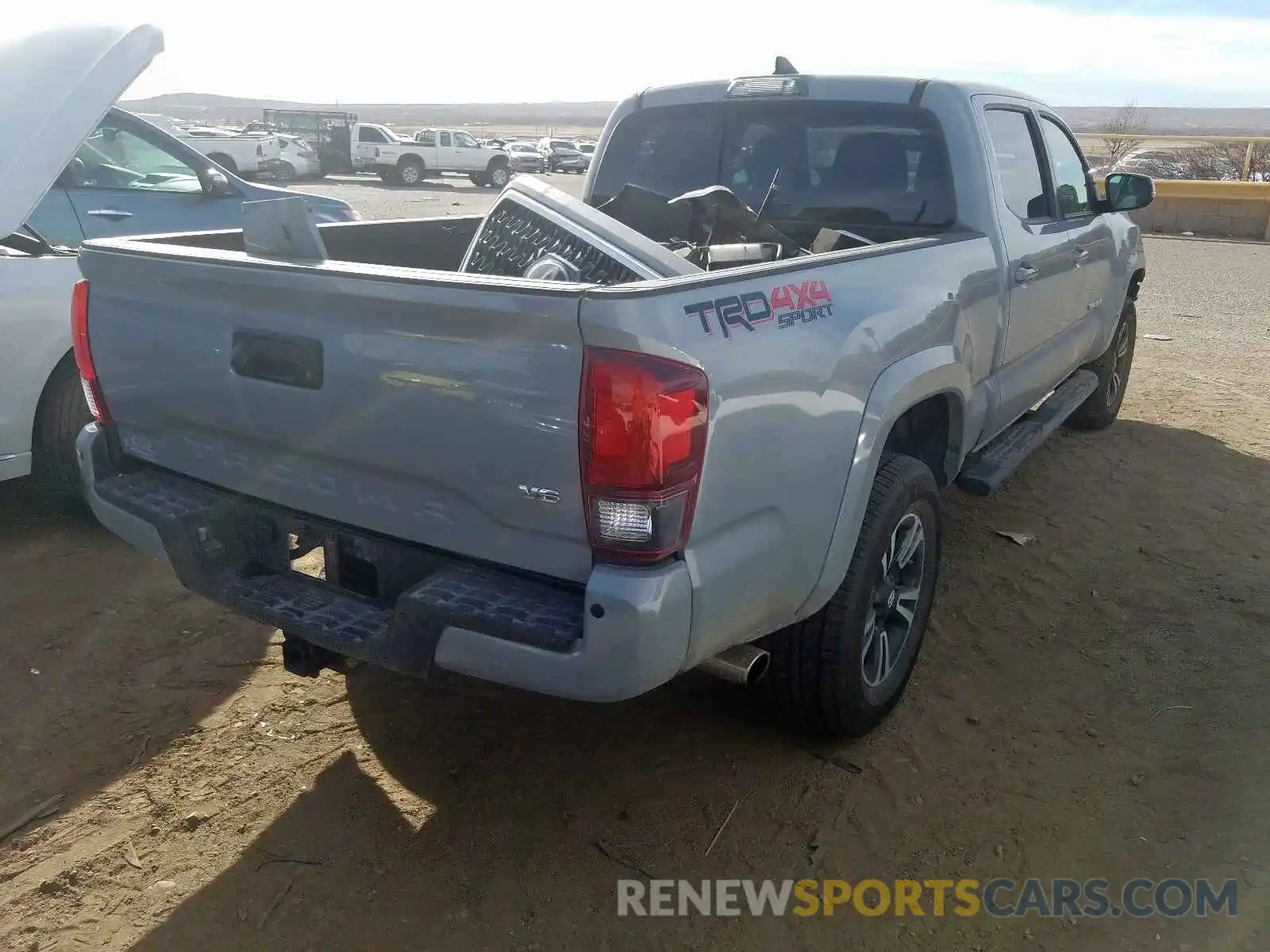 4 Фотография поврежденного автомобиля 3TMDZ5BN1KM059670 TOYOTA TACOMA 2019