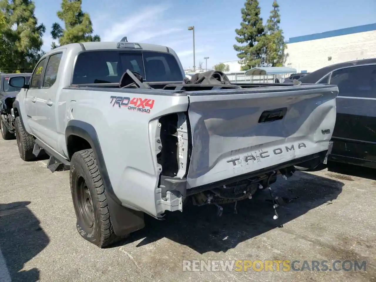 3 Photograph of a damaged car 3TMDZ5BN1KM070815 TOYOTA TACOMA 2019