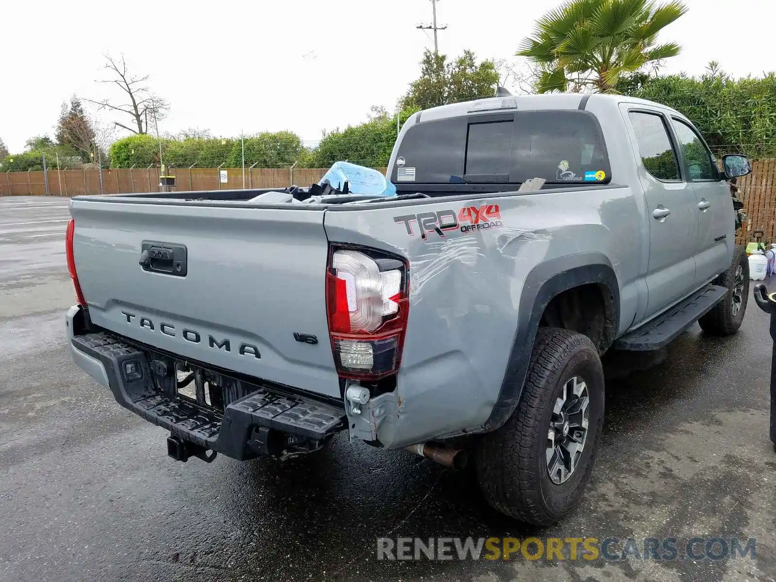 4 Photograph of a damaged car 3TMDZ5BN1KM072676 TOYOTA TACOMA 2019