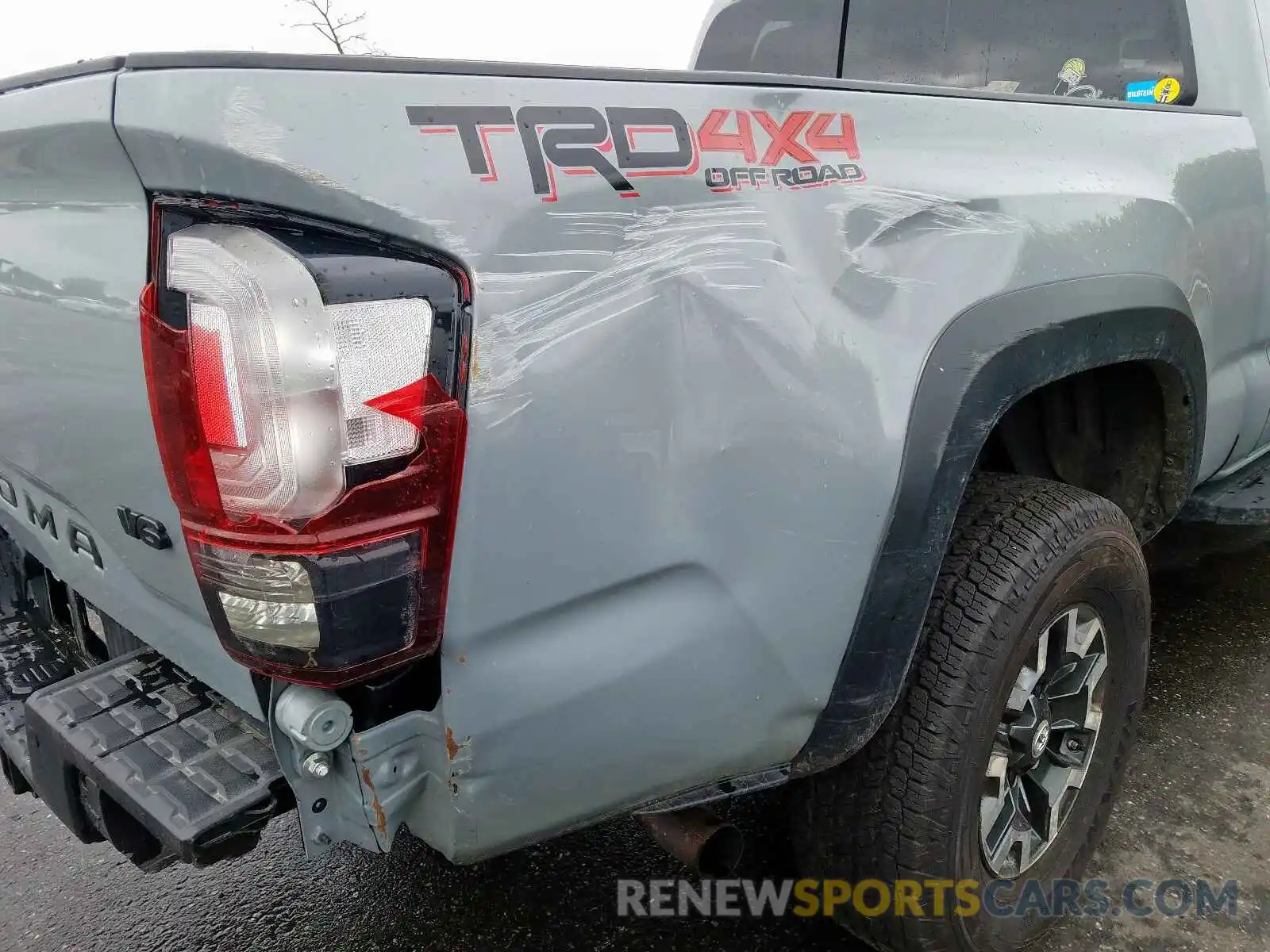 9 Photograph of a damaged car 3TMDZ5BN1KM072676 TOYOTA TACOMA 2019