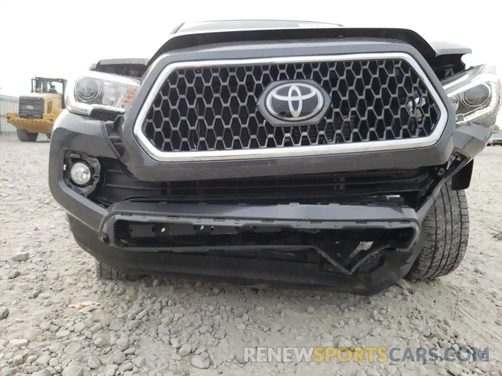 9 Photograph of a damaged car 3TMDZ5BN1KM076419 TOYOTA TACOMA 2019