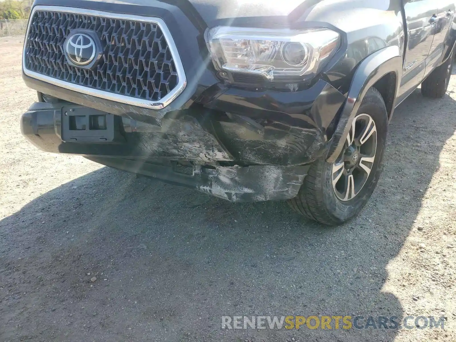 9 Photograph of a damaged car 3TMDZ5BN1KM079255 TOYOTA TACOMA 2019