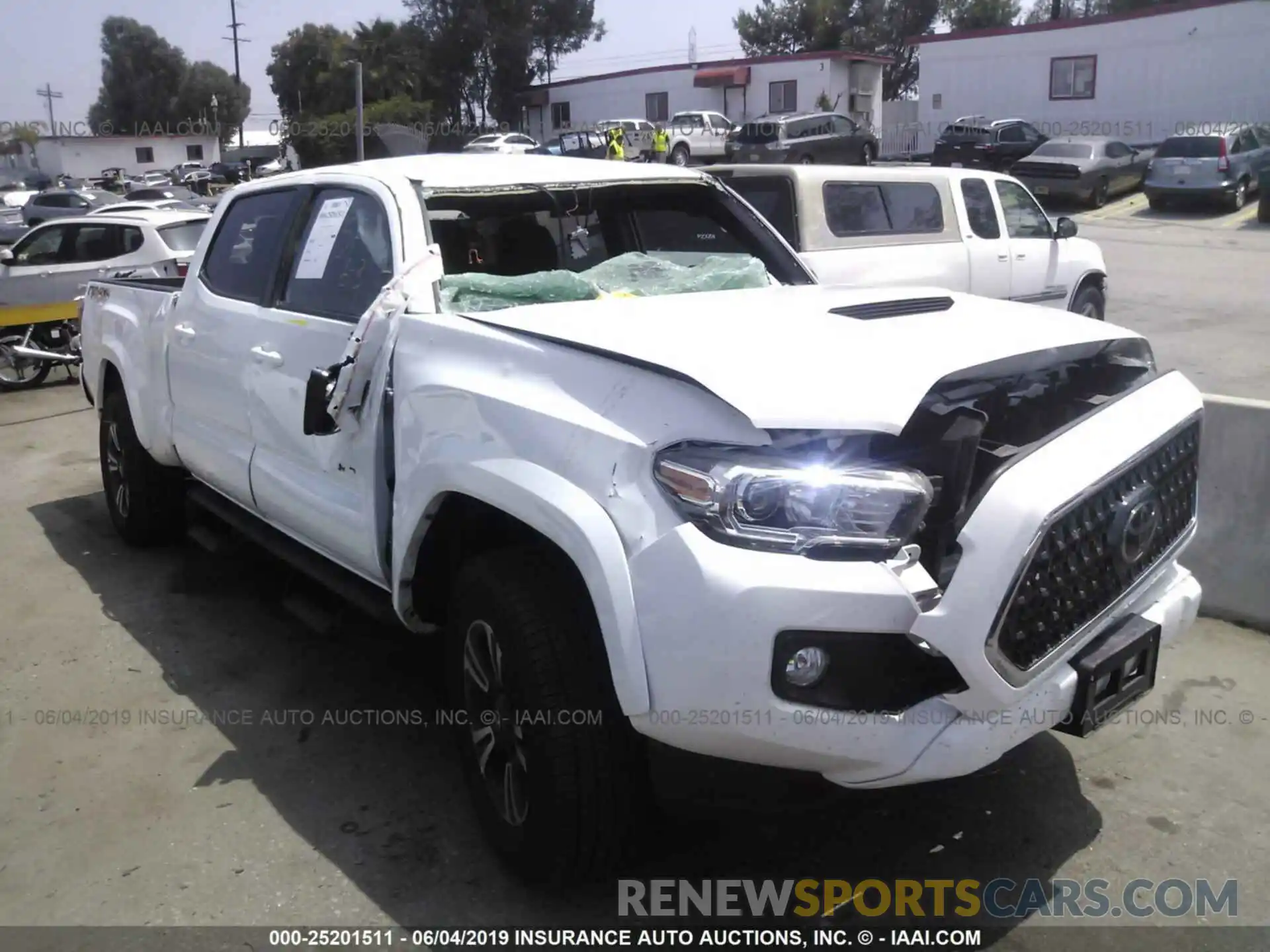 1 Photograph of a damaged car 3TMDZ5BN2KM057328 TOYOTA TACOMA 2019