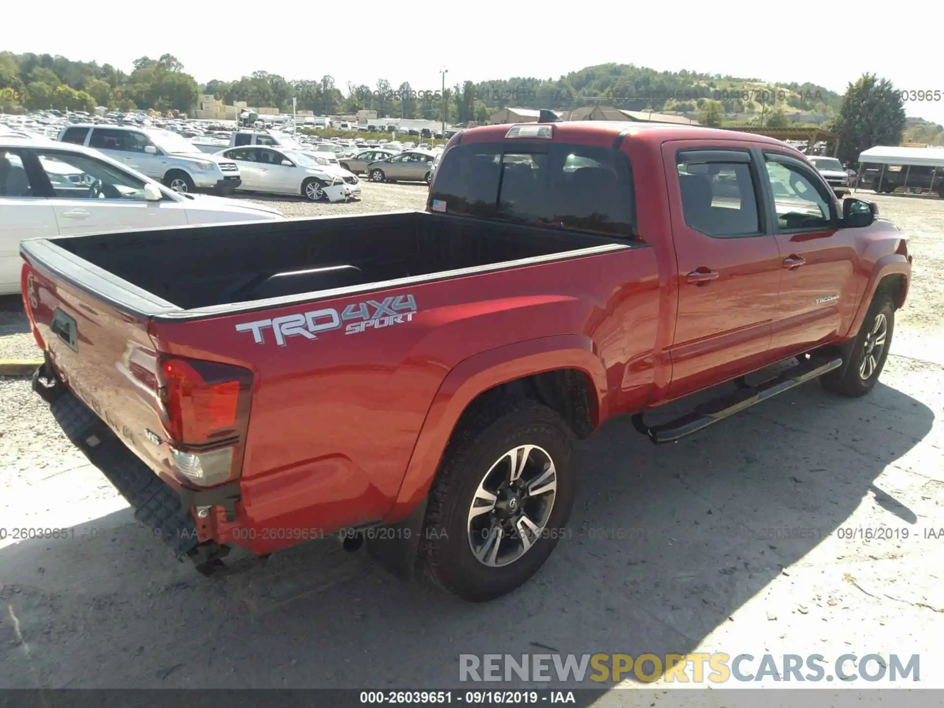 4 Фотография поврежденного автомобиля 3TMDZ5BN2KM059600 TOYOTA TACOMA 2019