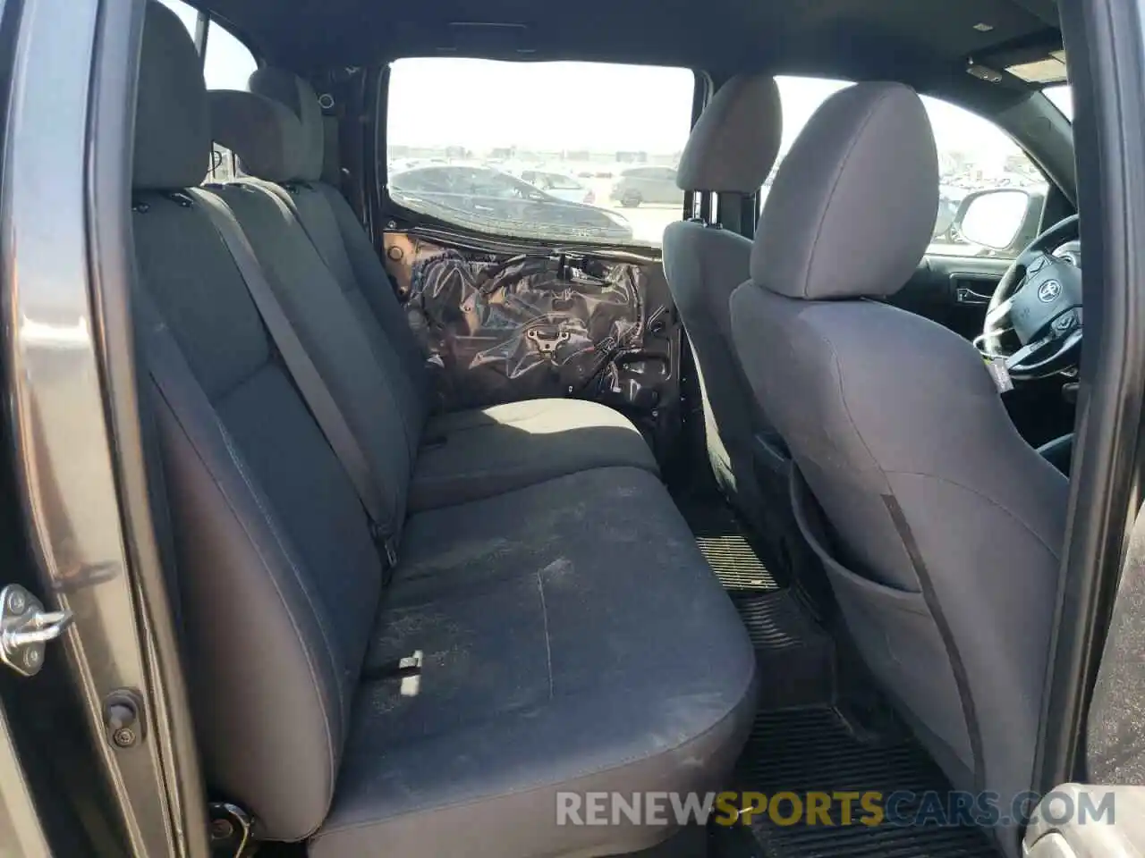 6 Photograph of a damaged car 3TMDZ5BN2KM061296 TOYOTA TACOMA 2019