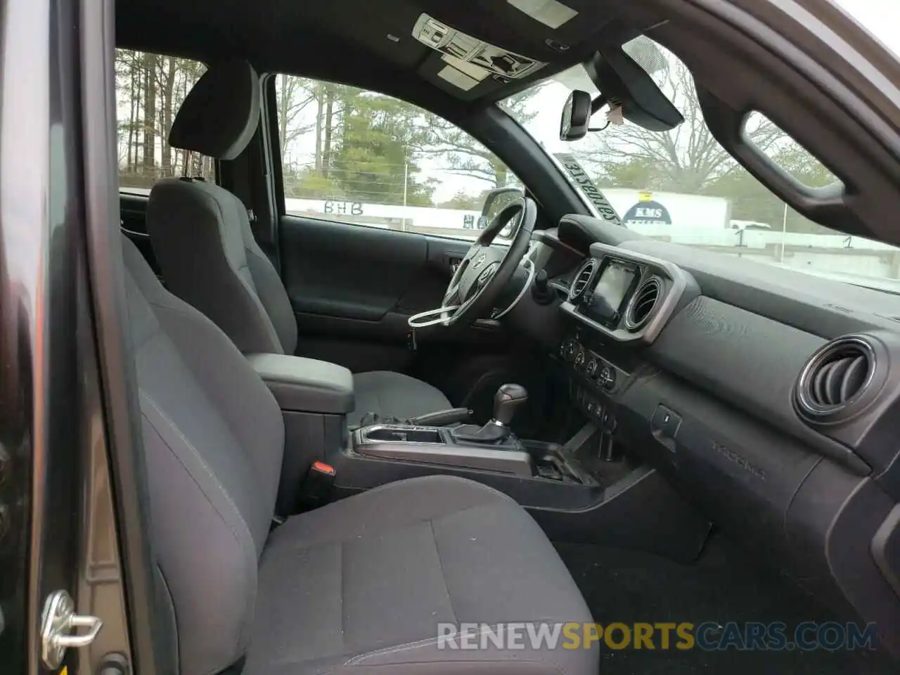 5 Photograph of a damaged car 3TMDZ5BN2KM065428 TOYOTA TACOMA 2019