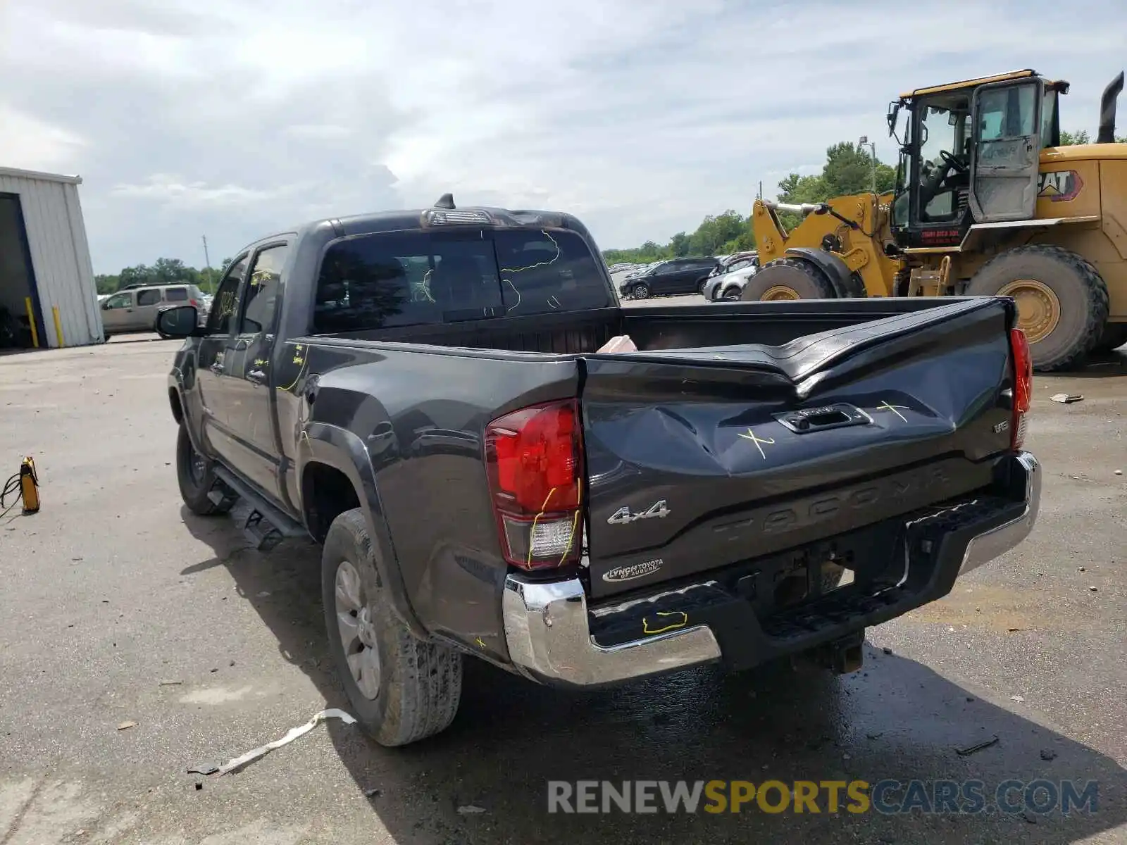 3 Photograph of a damaged car 3TMDZ5BN2KM070810 TOYOTA TACOMA 2019