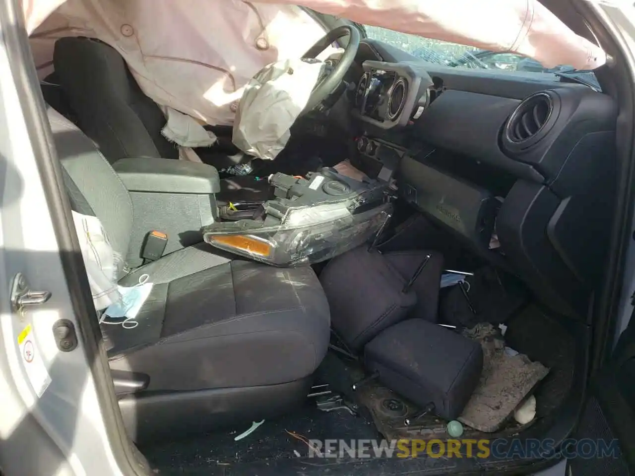 5 Photograph of a damaged car 3TMDZ5BN2KM079555 TOYOTA TACOMA 2019