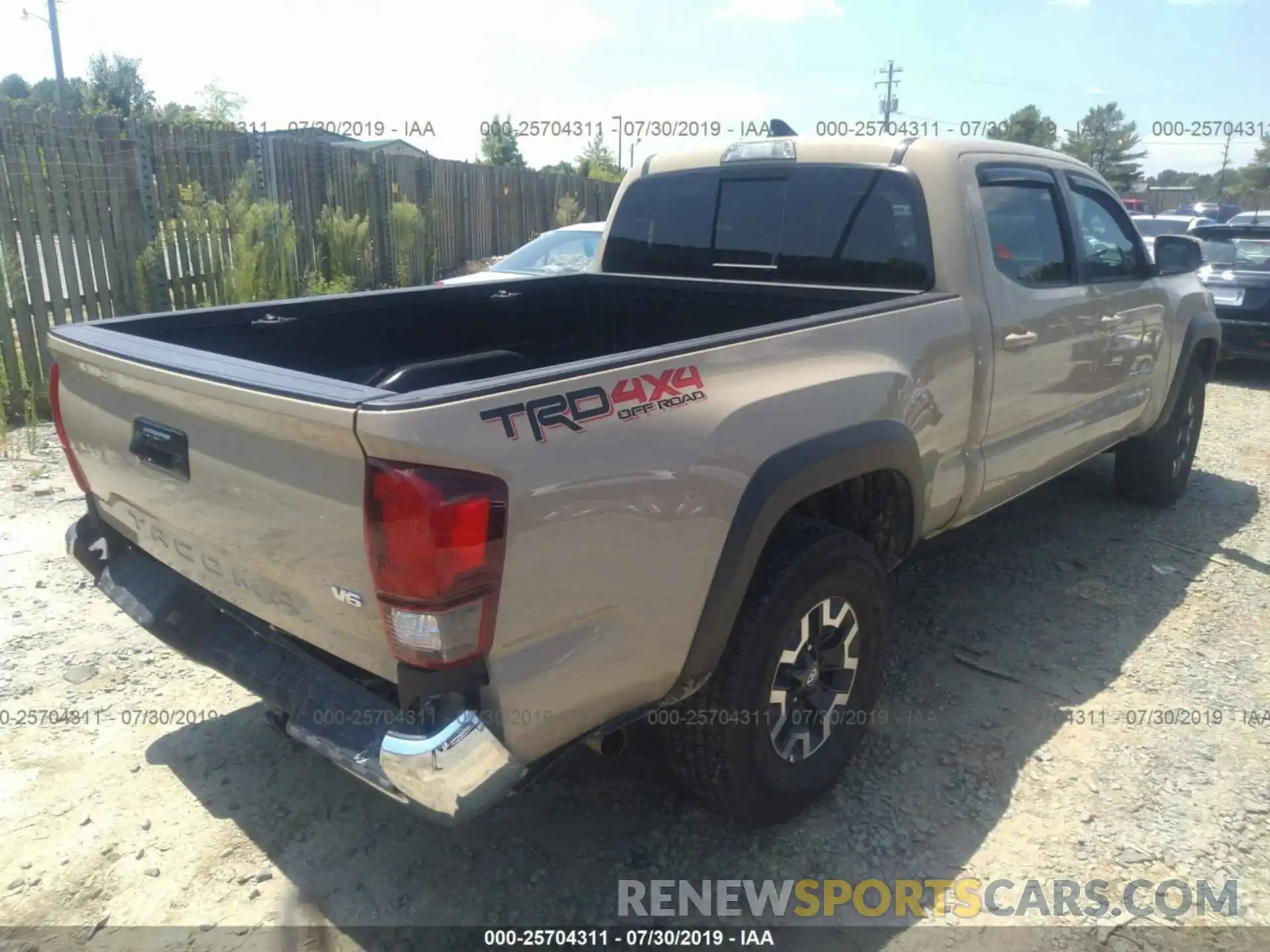 4 Фотография поврежденного автомобиля 3TMDZ5BN4KM061073 TOYOTA TACOMA 2019