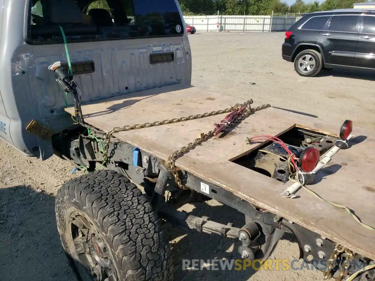 9 Photograph of a damaged car 3TMDZ5BN4KM064748 TOYOTA TACOMA 2019