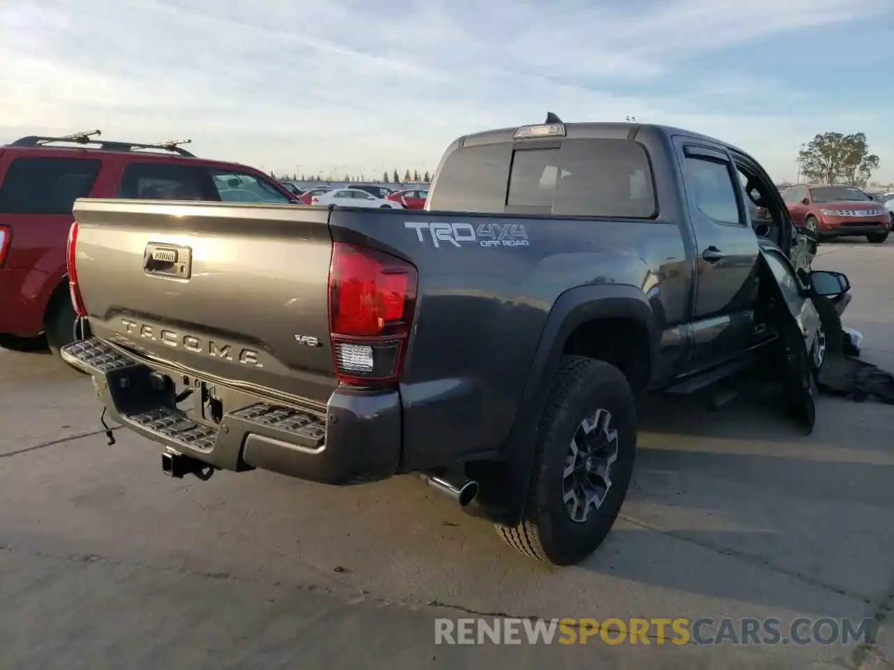 4 Фотография поврежденного автомобиля 3TMDZ5BN4KM069934 TOYOTA TACOMA 2019