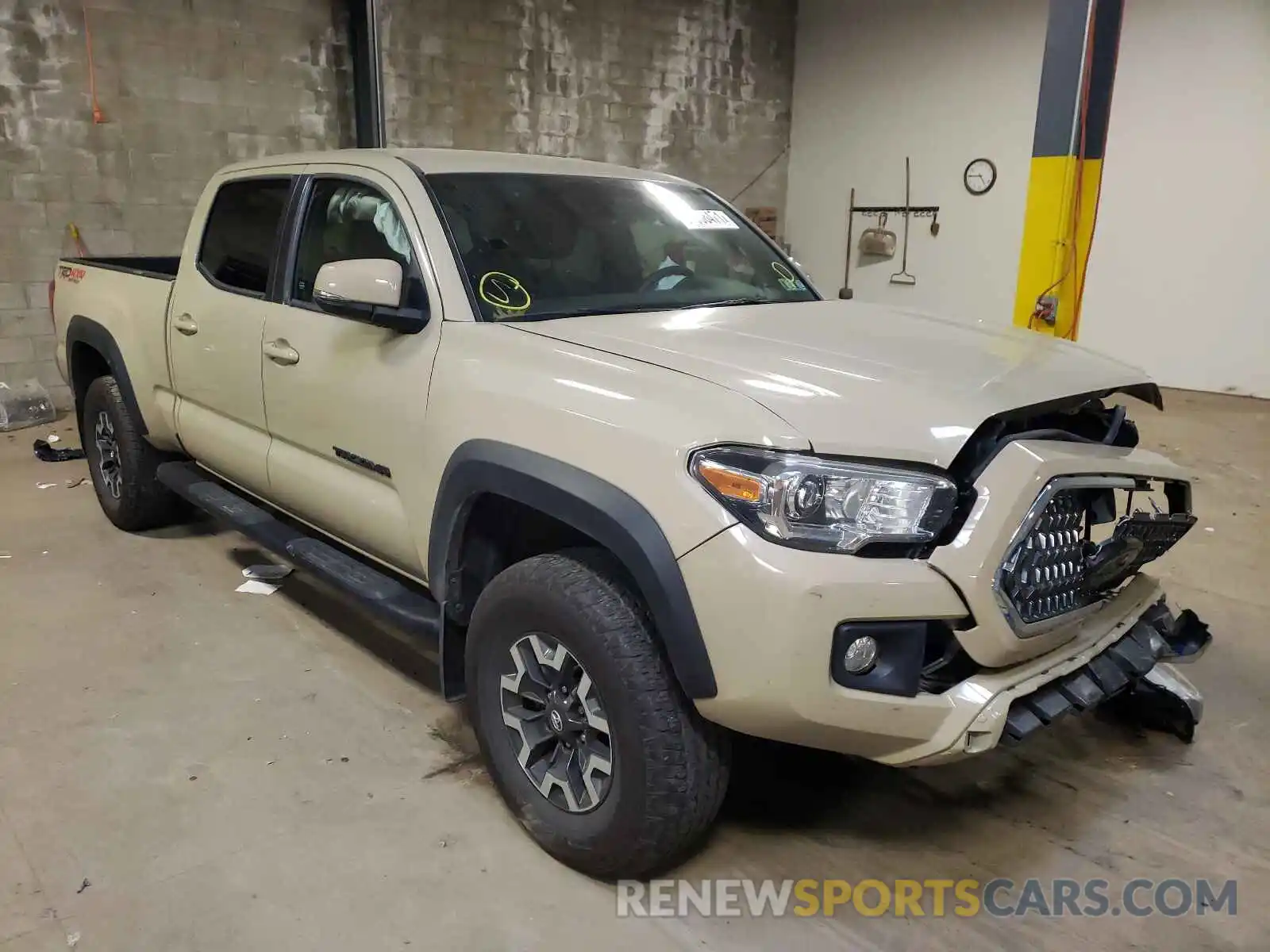 1 Photograph of a damaged car 3TMDZ5BN4KM077922 TOYOTA TACOMA 2019