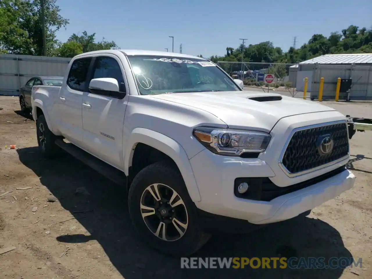 1 Photograph of a damaged car 3TMDZ5BN4KM078245 TOYOTA TACOMA 2019