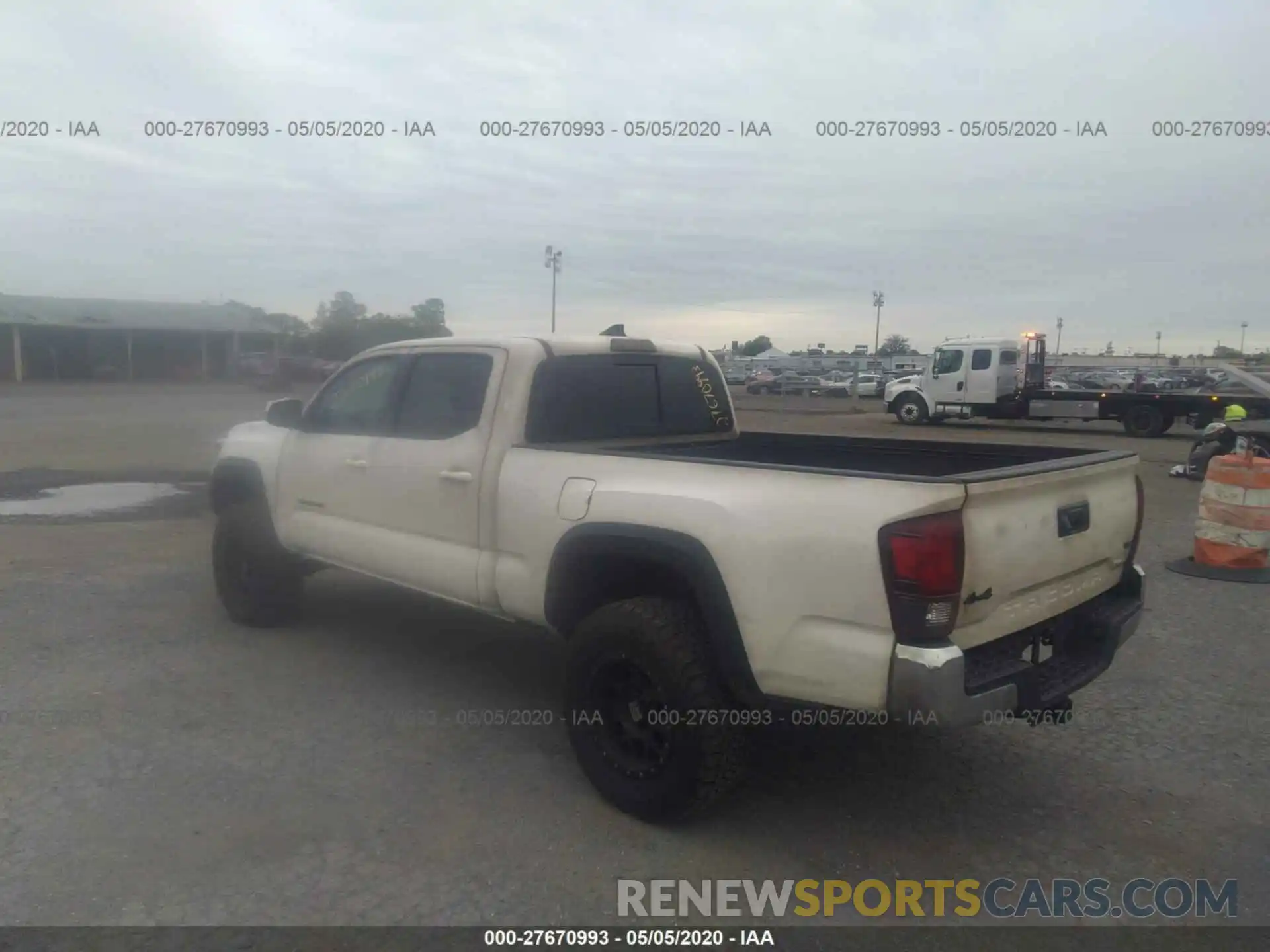 3 Photograph of a damaged car 3TMDZ5BN5KM056044 TOYOTA TACOMA 2019