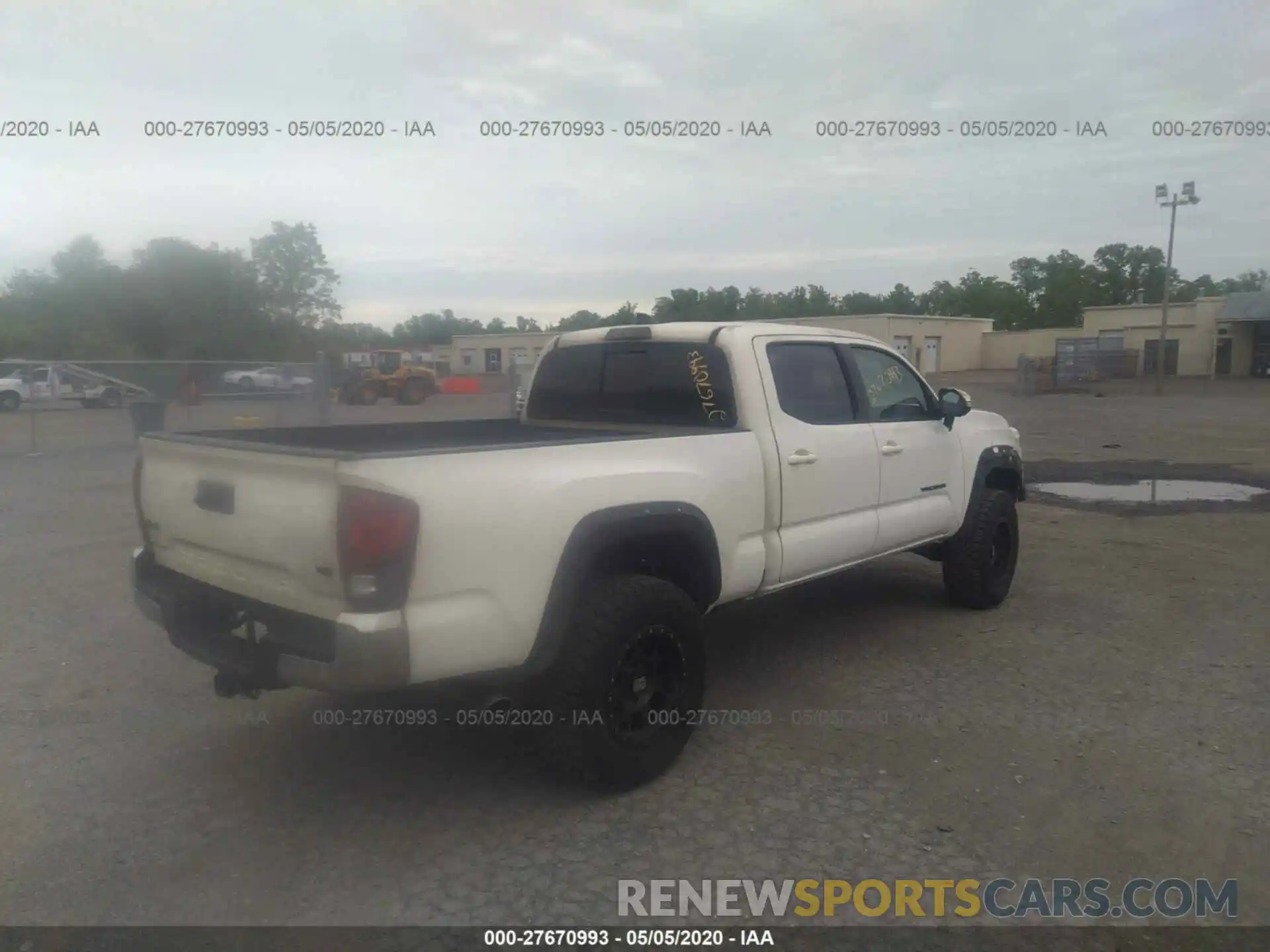 4 Photograph of a damaged car 3TMDZ5BN5KM056044 TOYOTA TACOMA 2019