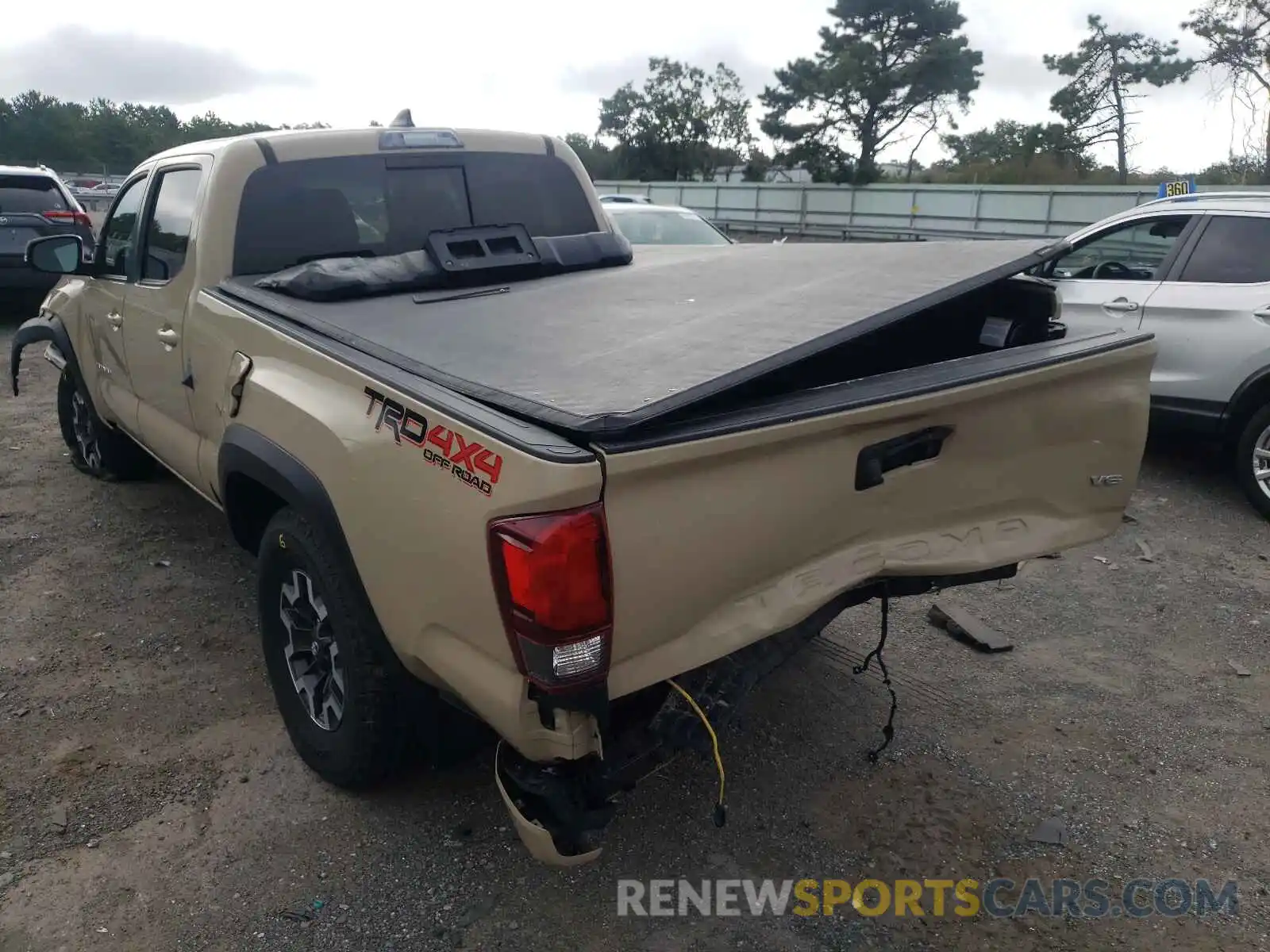 3 Photograph of a damaged car 3TMDZ5BN5KM058117 TOYOTA TACOMA 2019