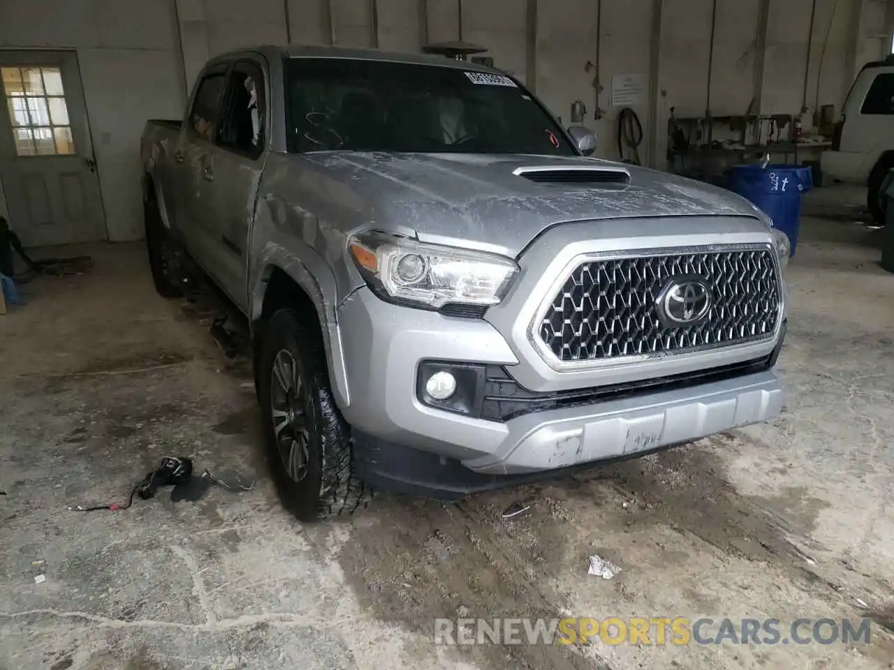 1 Photograph of a damaged car 3TMDZ5BN5KM058411 TOYOTA TACOMA 2019