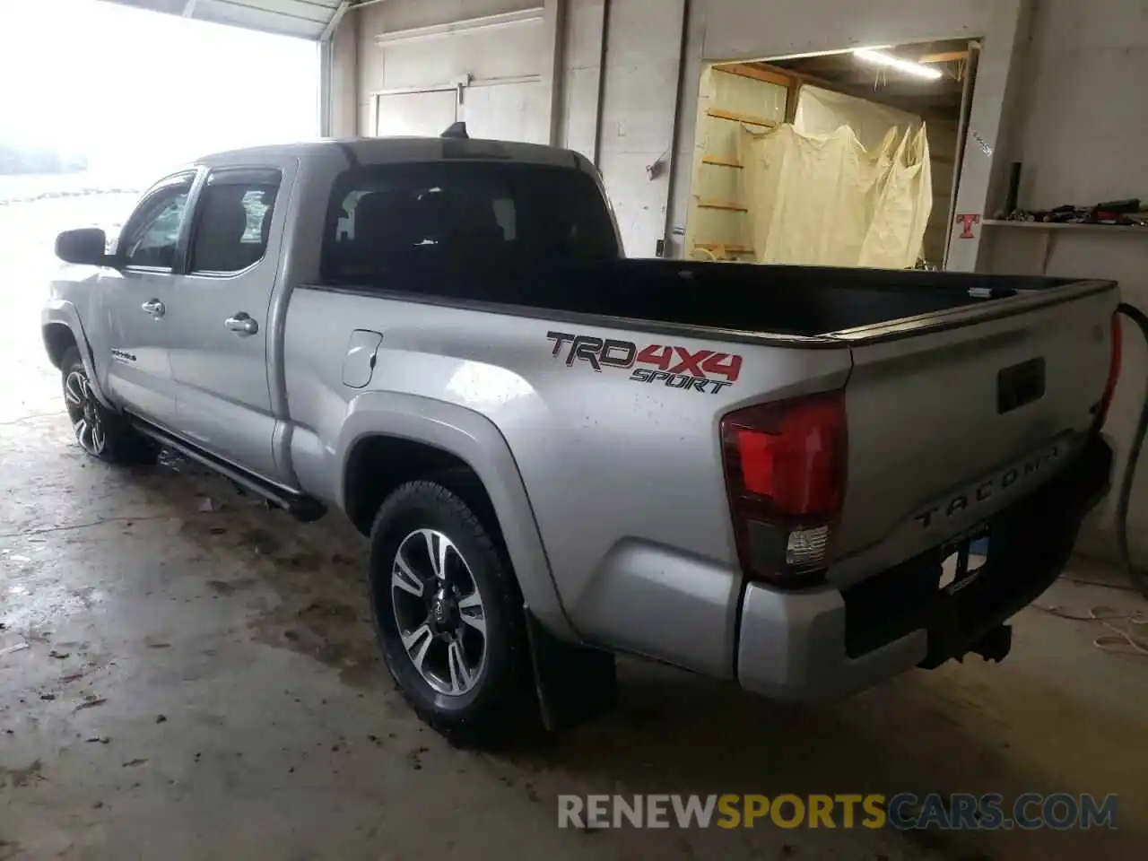 3 Photograph of a damaged car 3TMDZ5BN5KM058411 TOYOTA TACOMA 2019