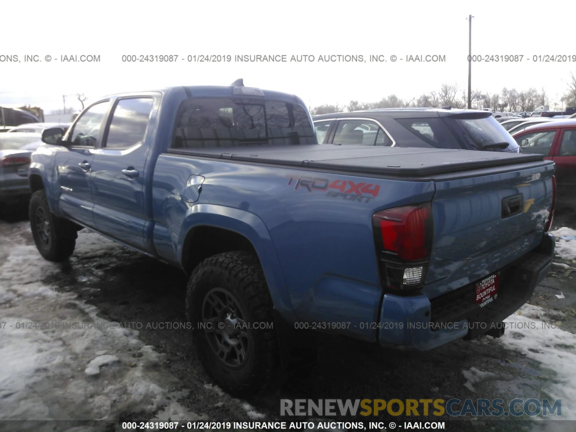 3 Photograph of a damaged car 3TMDZ5BN5KM060594 TOYOTA TACOMA 2019