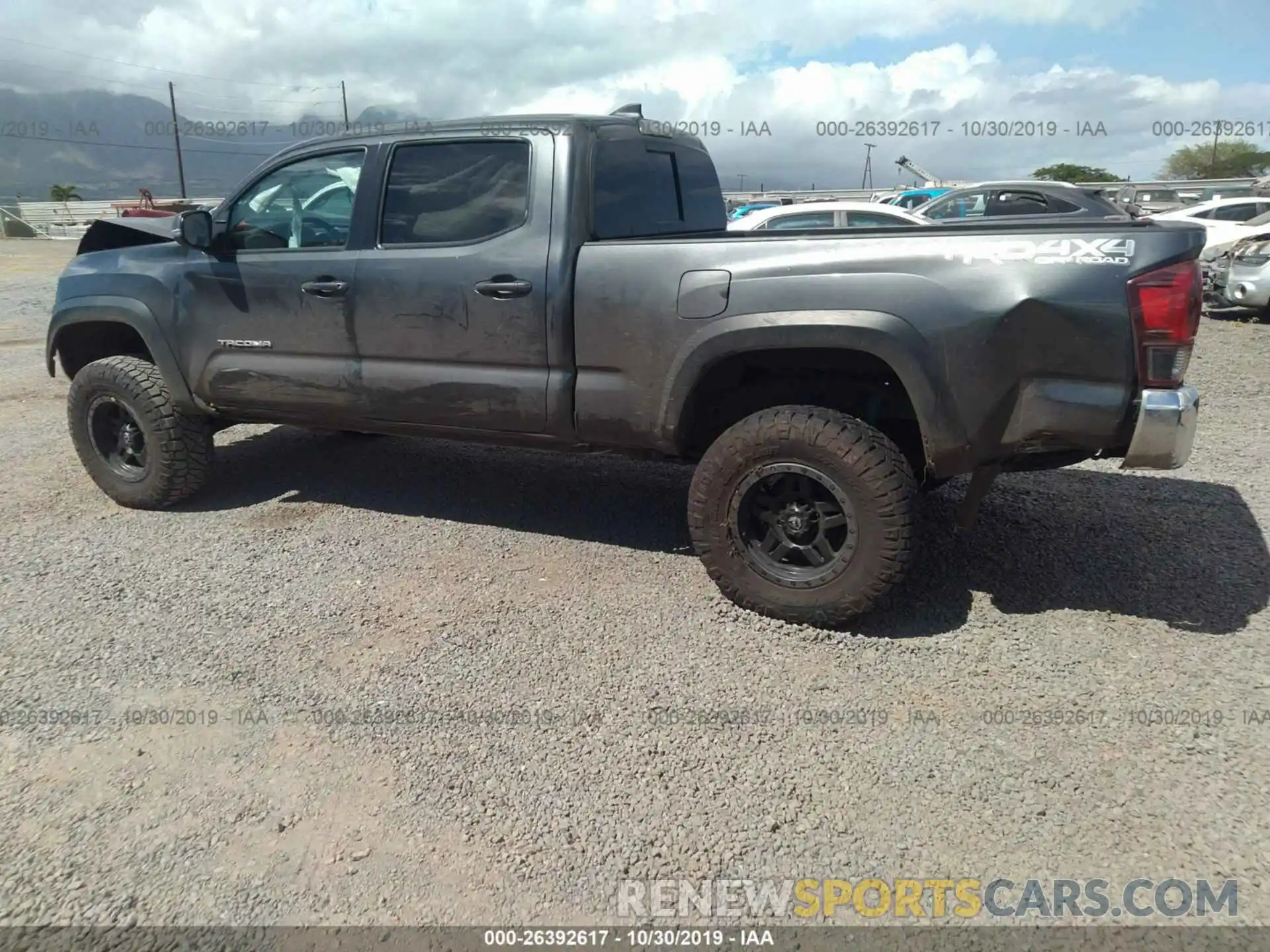 3 Photograph of a damaged car 3TMDZ5BN5KM060756 TOYOTA TACOMA 2019