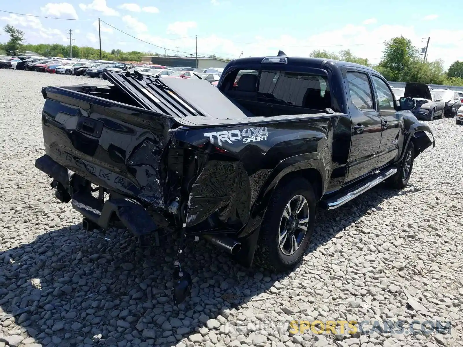 4 Фотография поврежденного автомобиля 3TMDZ5BN5KM061289 TOYOTA TACOMA 2019