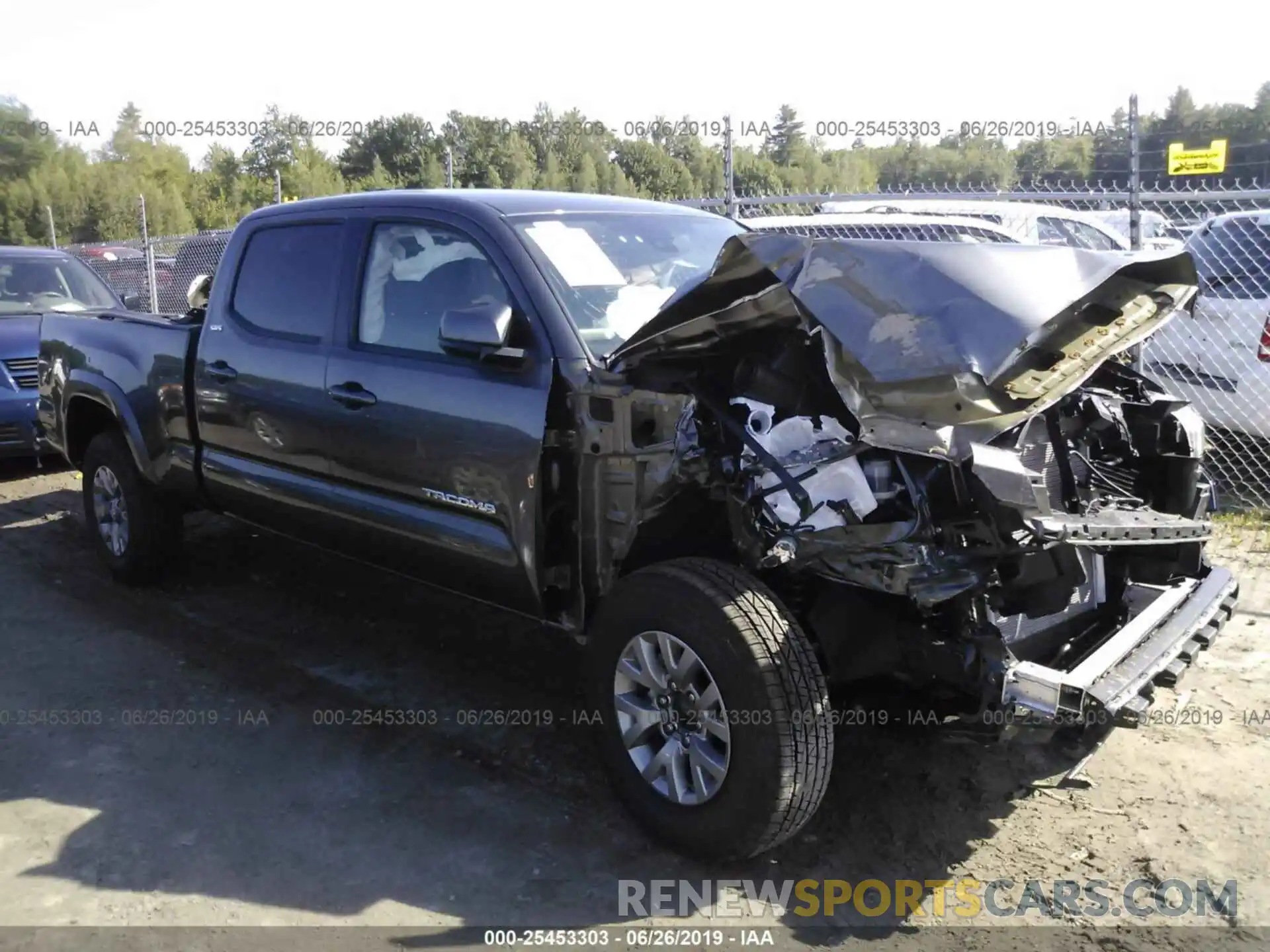 1 Photograph of a damaged car 3TMDZ5BN5KM069117 TOYOTA TACOMA 2019