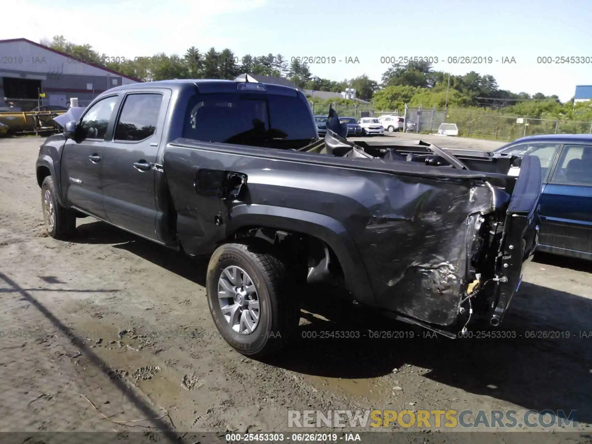 3 Photograph of a damaged car 3TMDZ5BN5KM069117 TOYOTA TACOMA 2019