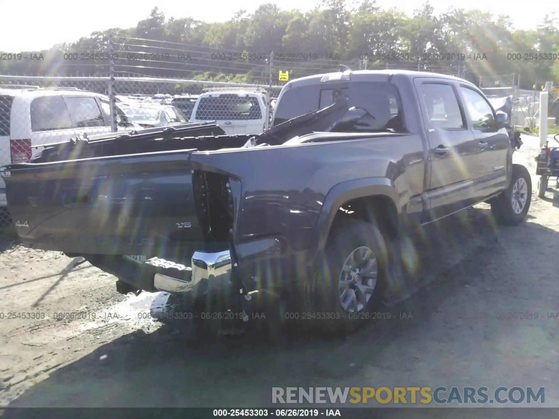 4 Photograph of a damaged car 3TMDZ5BN5KM069117 TOYOTA TACOMA 2019