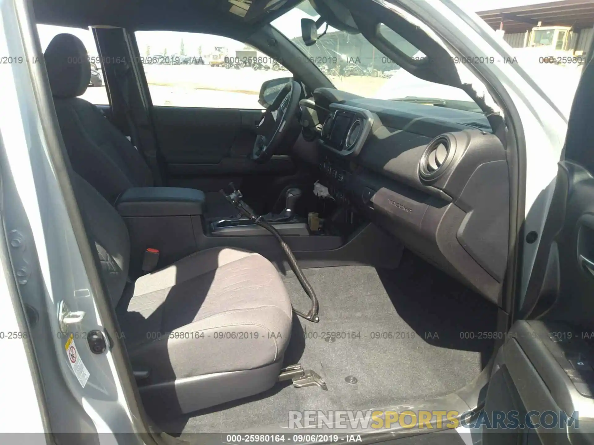 5 Photograph of a damaged car 3TMDZ5BN5KM070168 TOYOTA TACOMA 2019