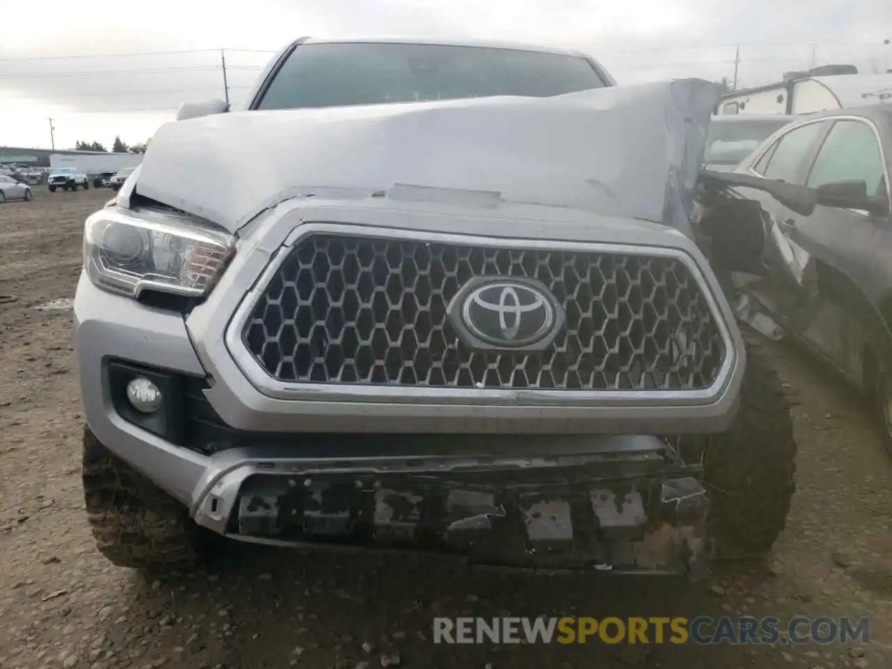 9 Photograph of a damaged car 3TMDZ5BN6KM060555 TOYOTA TACOMA 2019