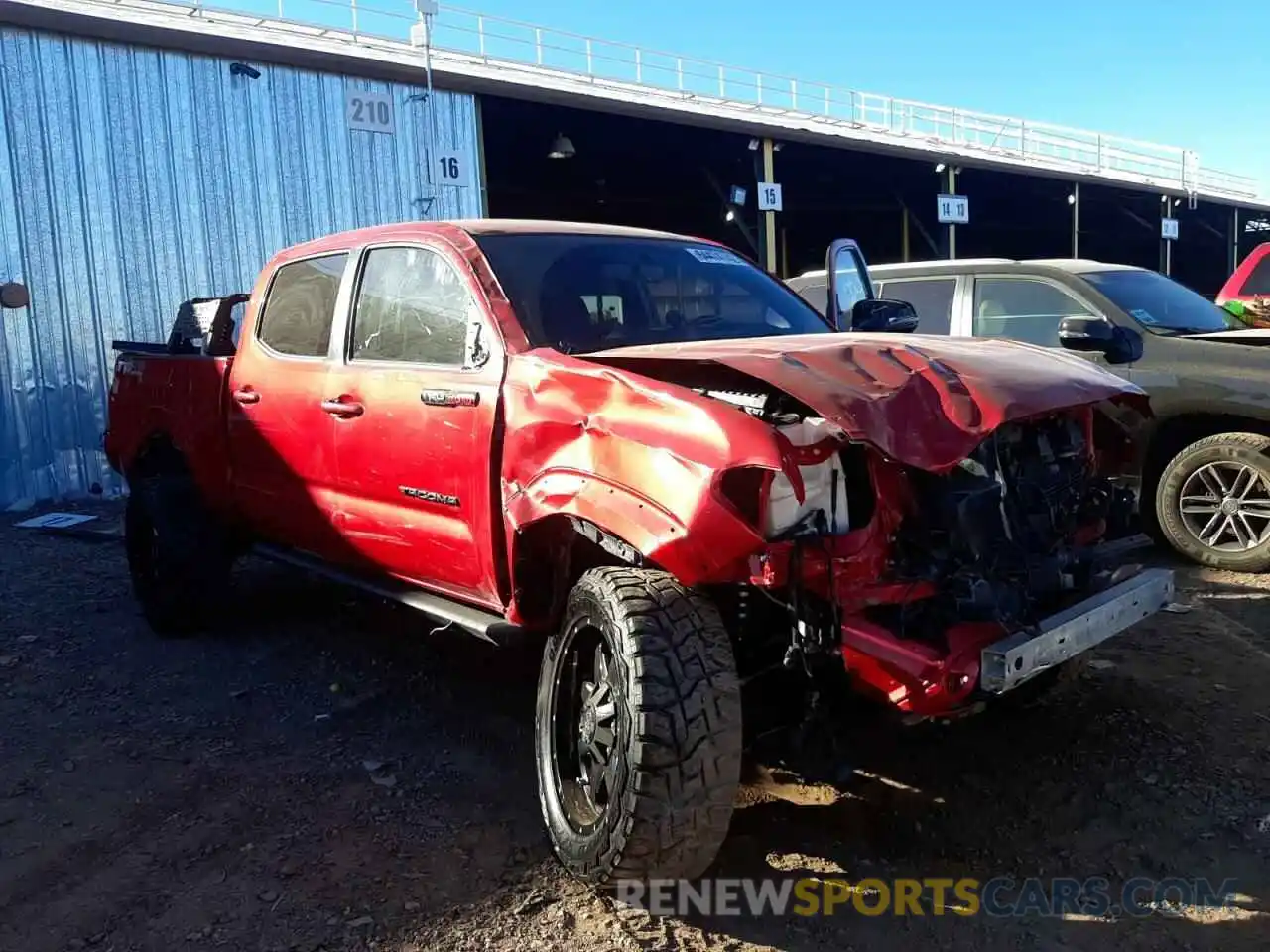 1 Photograph of a damaged car 3TMDZ5BN6KM060667 TOYOTA TACOMA 2019