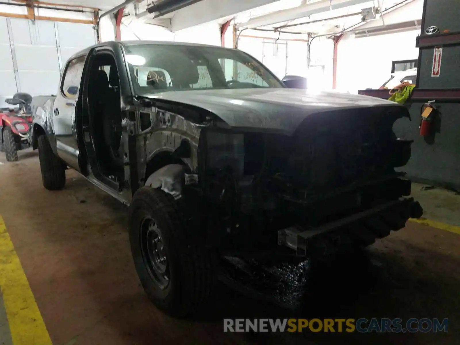 1 Photograph of a damaged car 3TMDZ5BN6KM061107 TOYOTA TACOMA 2019