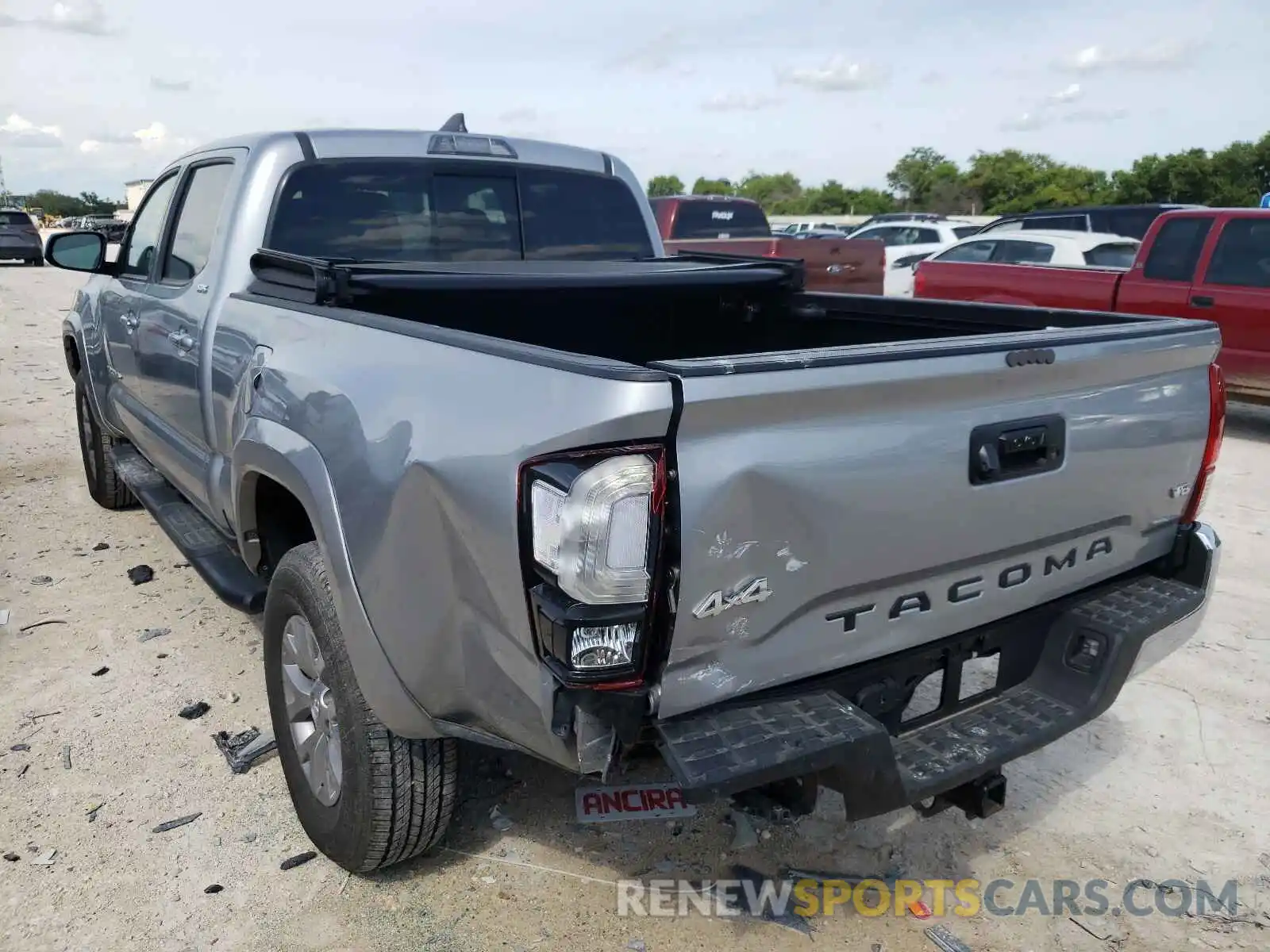 3 Photograph of a damaged car 3TMDZ5BN6KM072463 TOYOTA TACOMA 2019