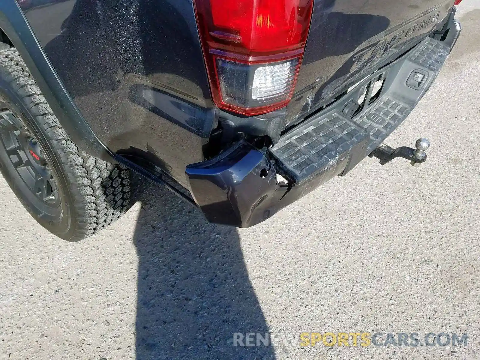 9 Photograph of a damaged car 3TMDZ5BN7KM056384 TOYOTA TACOMA 2019