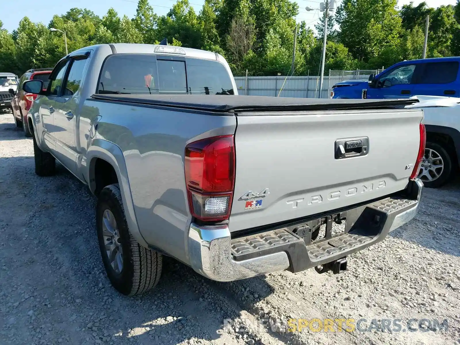 3 Photograph of a damaged car 3TMDZ5BN7KM069703 TOYOTA TACOMA 2019