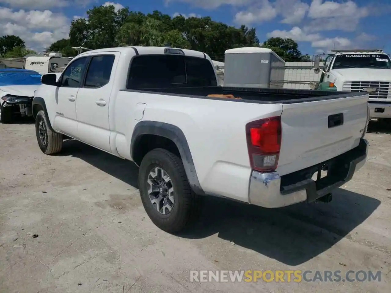 3 Photograph of a damaged car 3TMDZ5BN7KM071578 TOYOTA TACOMA 2019