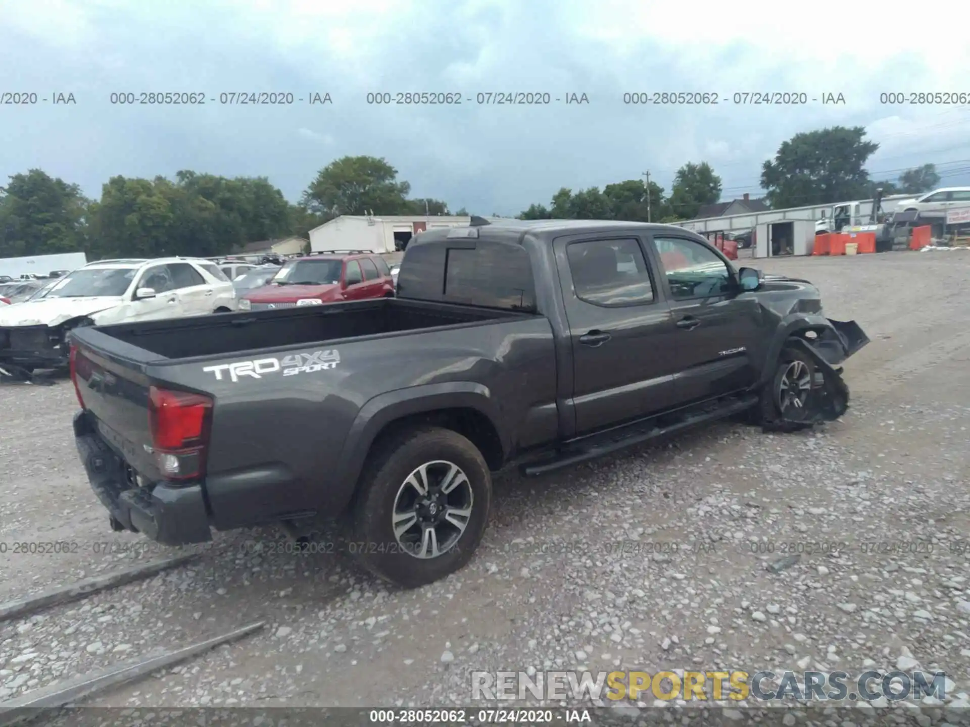 4 Photograph of a damaged car 3TMDZ5BN7KM073220 TOYOTA TACOMA 2019